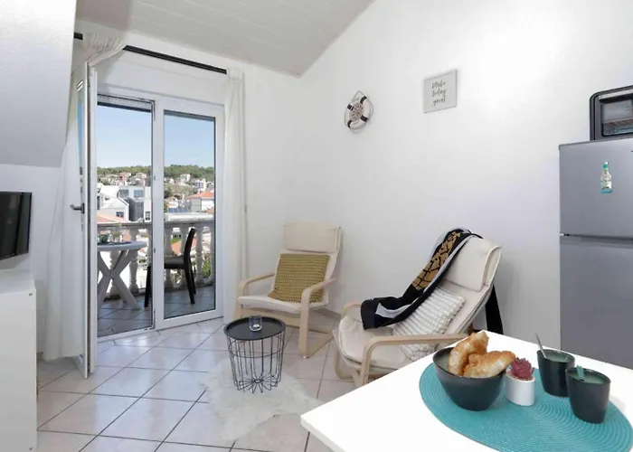 Lovric トロギール